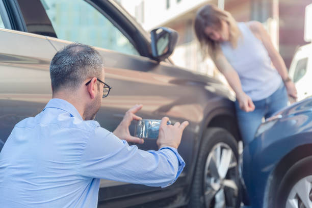 Professional Commercial Auto Insurance technician working in Newton, IL
